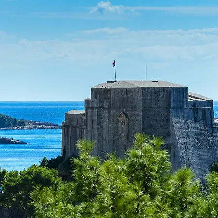 Seven Ντουμπρόβνικ